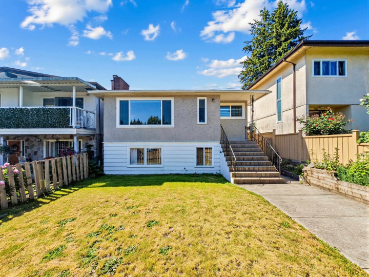 Photo 1 at 2514 E 27th Avenue, Collingwood VE, Vancouver East