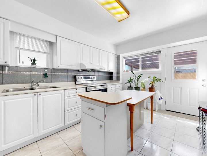 Photo 9 at 2514 E 27th Avenue, Collingwood VE, Vancouver East
