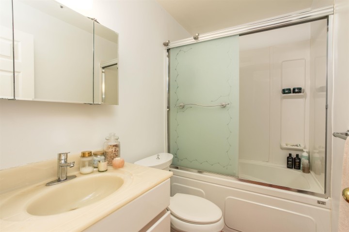 Photo 24 at 2945 W 12th Avenue, Kitsilano, Vancouver West