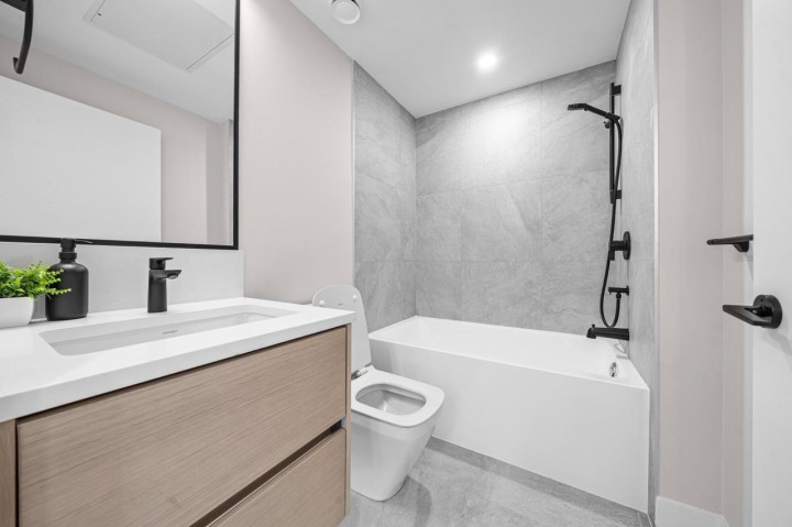 Photo 12 at 130 W Woodstock Avenue, Cambie, Vancouver West