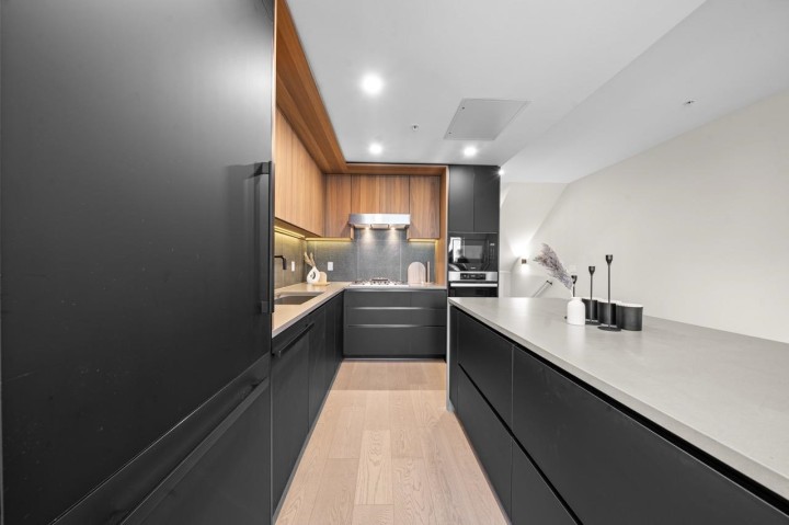 Photo 6 at 5 - 128 W Woodstock Avenue, Cambie, Vancouver West