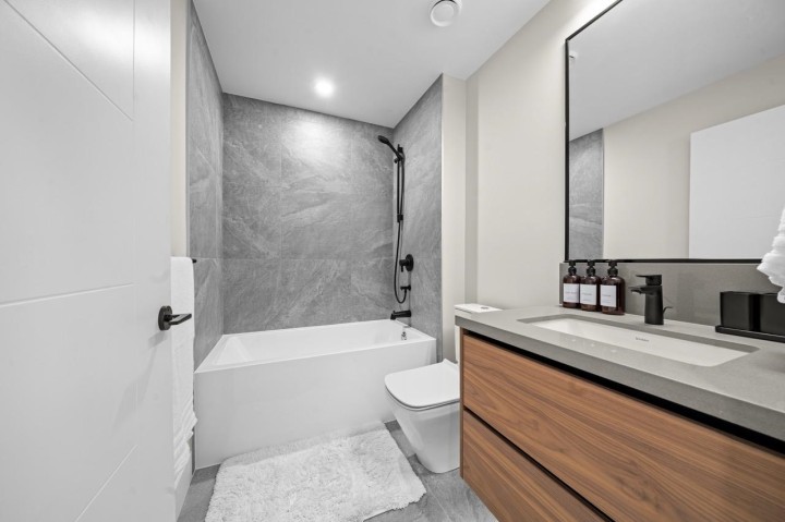 Photo 10 at 5 - 128 W Woodstock Avenue, Cambie, Vancouver West