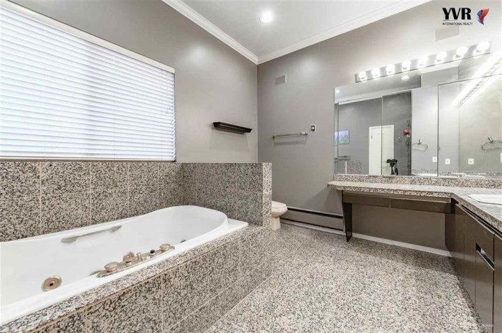 Photo 14 at 2975 Marine Drive, Altamont, West Vancouver