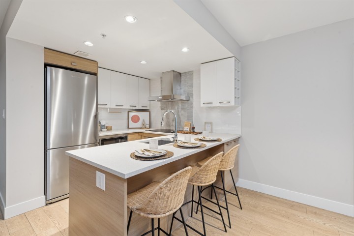 Photo 6 at 329 - 1783 Manitoba Street, False Creek, Vancouver West