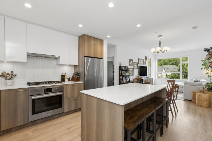 Photo 17 at 209 - 715 W 15th Street, North Vancouver