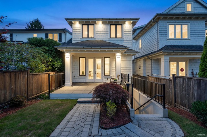 Photo 4 at 3581 W 32nd Avenue, Dunbar, Vancouver West