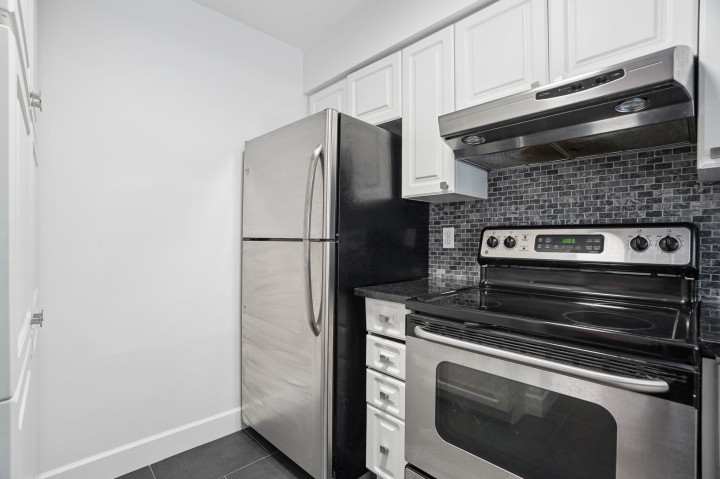 Photo 11 at 102 - 2965 Horley Street, Collingwood VE, Vancouver East