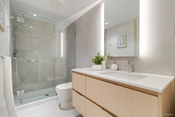 Photo 17 at 306 - 1500 Fern Street, Lynnmour, North Vancouver