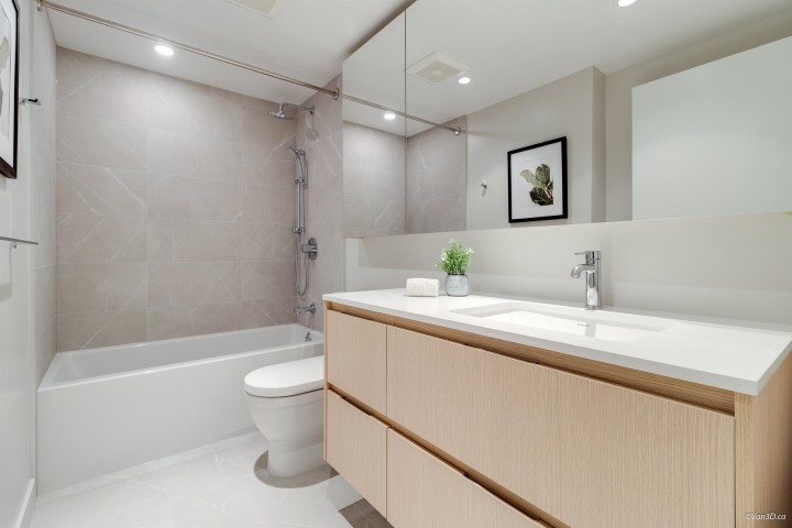 Photo 21 at 306 - 1500 Fern Street, Lynnmour, North Vancouver
