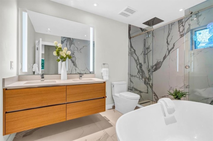 Photo 17 at 4470 Capilano Road, Canyon Heights NV, North Vancouver