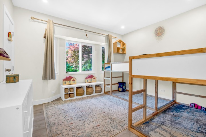 Photo 19 at 300 W Balmoral Road, Upper Lonsdale, North Vancouver