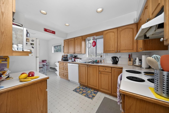 Photo 5 at 2112 E 46th Avenue, Killarney VE, Vancouver East