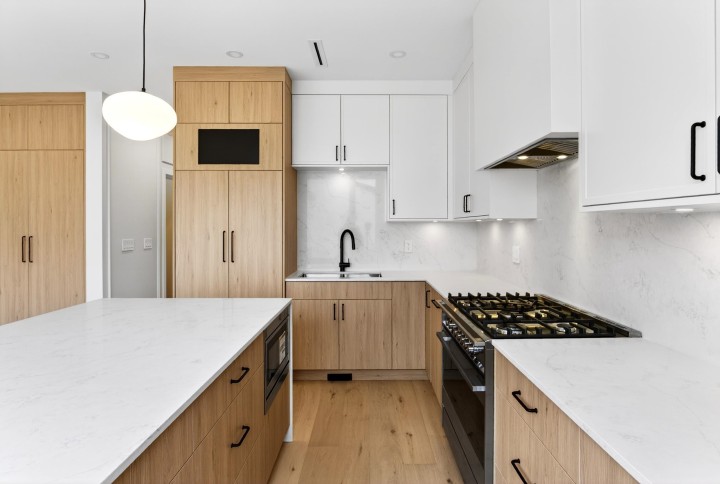 Photo 5 at 2 - 2741 E 7th Avenue, Renfrew VE, Vancouver East