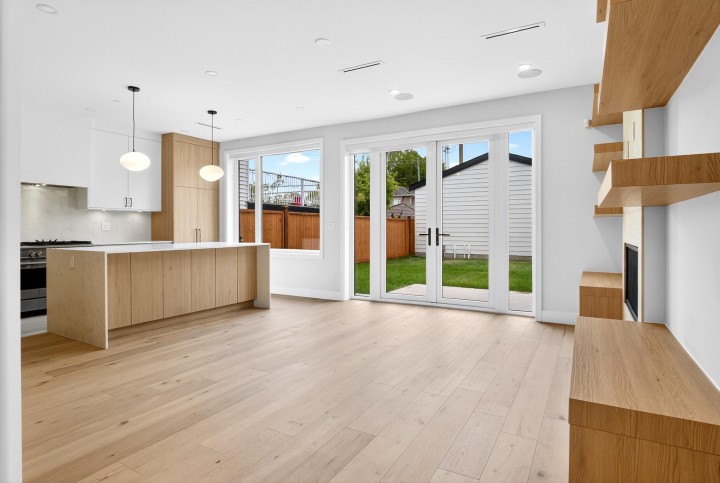 Photo 4 at 2 - 2741 E 7th Avenue, Renfrew VE, Vancouver East