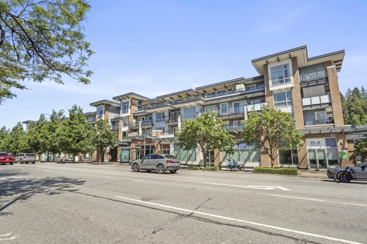 Photo 2 at 324 - 1330 Marine Drive, Pemberton NV, North Vancouver