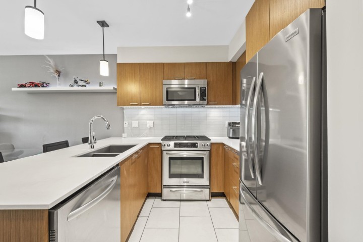 Photo 6 at 324 - 1330 Marine Drive, Pemberton NV, North Vancouver