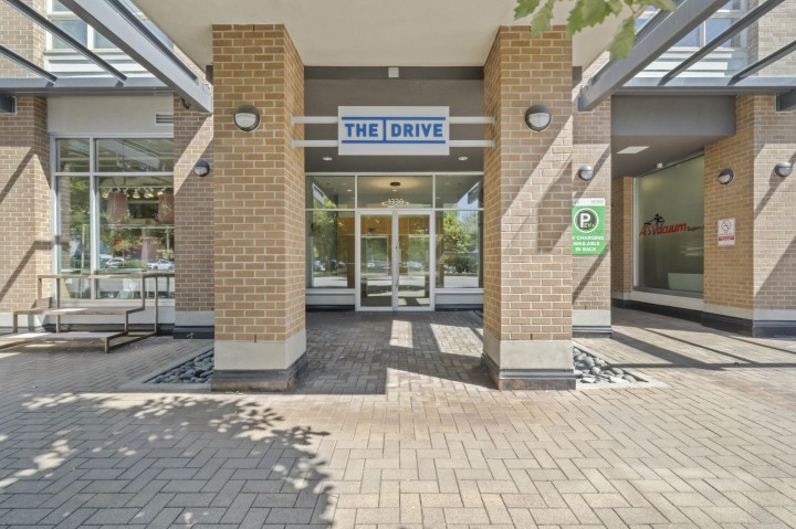 Photo 3 at 324 - 1330 Marine Drive, Pemberton NV, North Vancouver