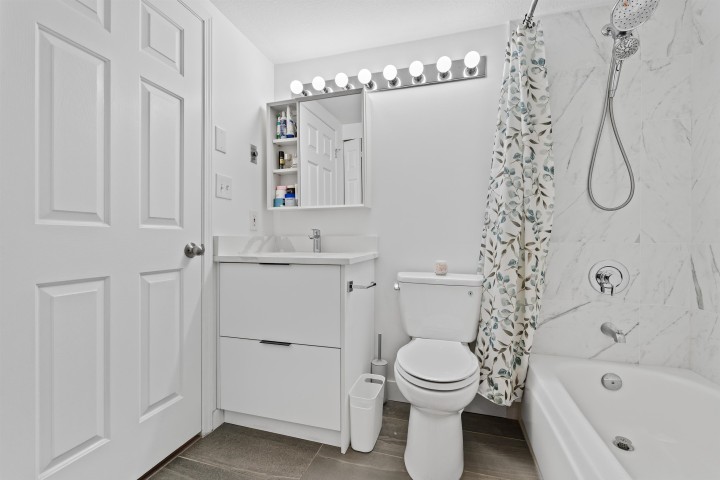 Photo 23 at 302 - 5818 Lincoln Street, Vancouver East