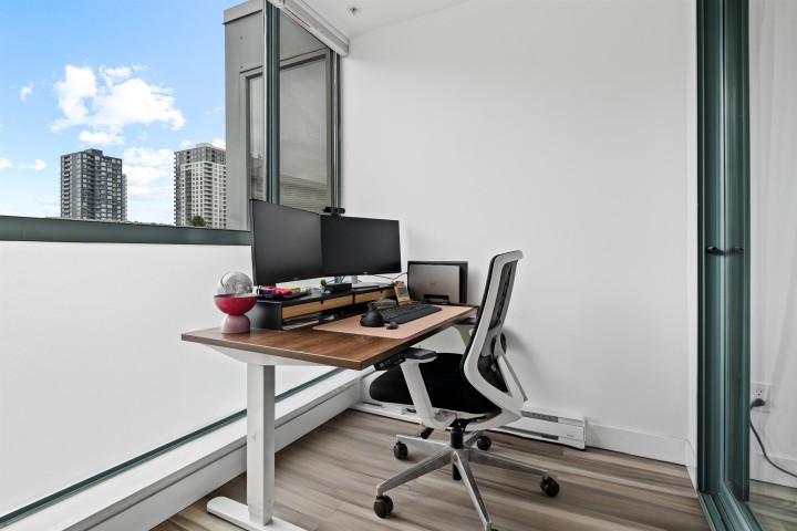 Photo 17 at 302 - 5818 Lincoln Street, Vancouver East