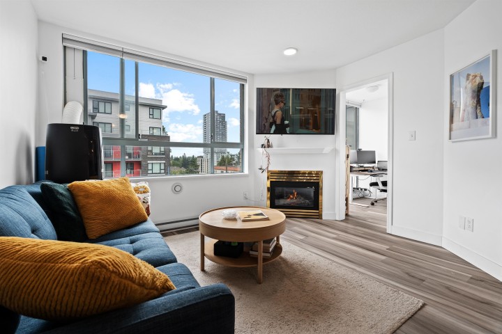 Photo 1 at 302 - 5818 Lincoln Street, Vancouver East