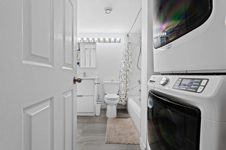 Photo 24 at 302 - 5818 Lincoln Street, Vancouver East