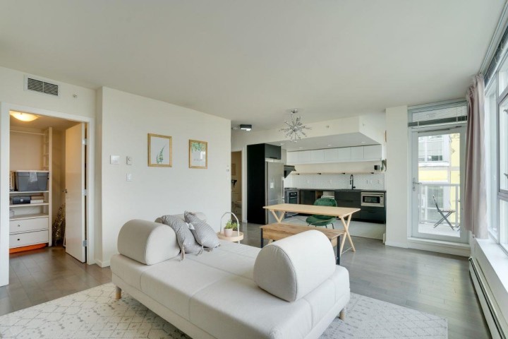 Photo 6 at 712 - 1887 Crowe Street, False Creek, Vancouver West