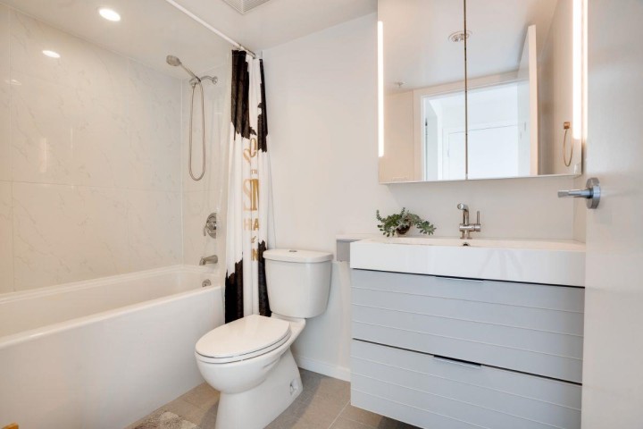 Photo 11 at 712 - 1887 Crowe Street, False Creek, Vancouver West