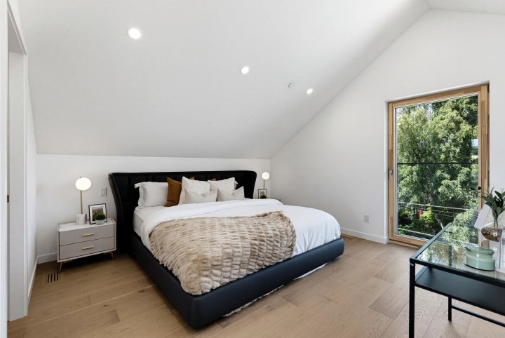Photo 15 at 1 - 60 E 17th Avenue, Main, Vancouver East