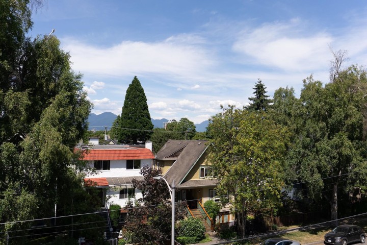 Photo 31 at 1 - 60 E 17th Avenue, Main, Vancouver East