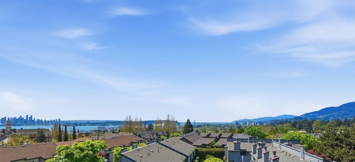 Photo 3 at 314 - 1345 Chesterfield Avenue, Central Lonsdale, North Vancouver