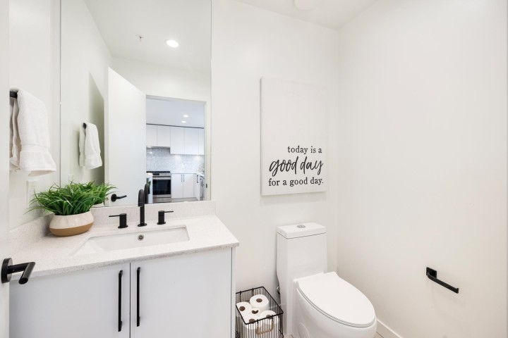 Photo 17 at 444 - 545 E 2nd Street, Lower Lonsdale, North Vancouver