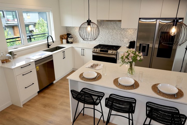 Photo 11 at 444 - 545 E 2nd Street, Lower Lonsdale, North Vancouver