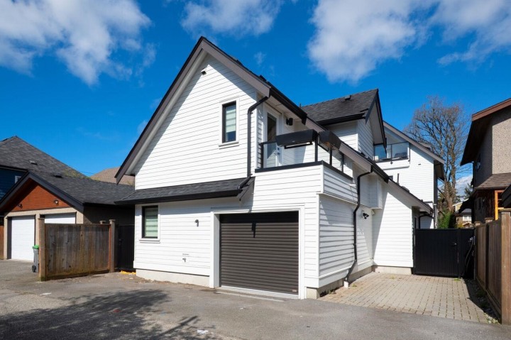 Photo 2 at 1026 E 13th Avenue, Mount Pleasant VE, Vancouver East