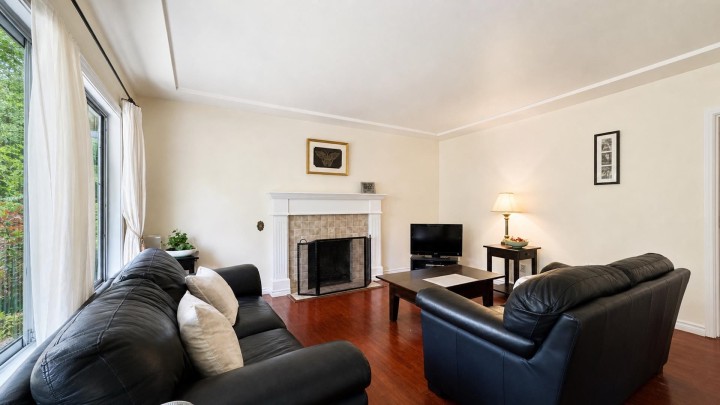 Photo 8 at 2965 E 8th Avenue, Renfrew VE, Vancouver East