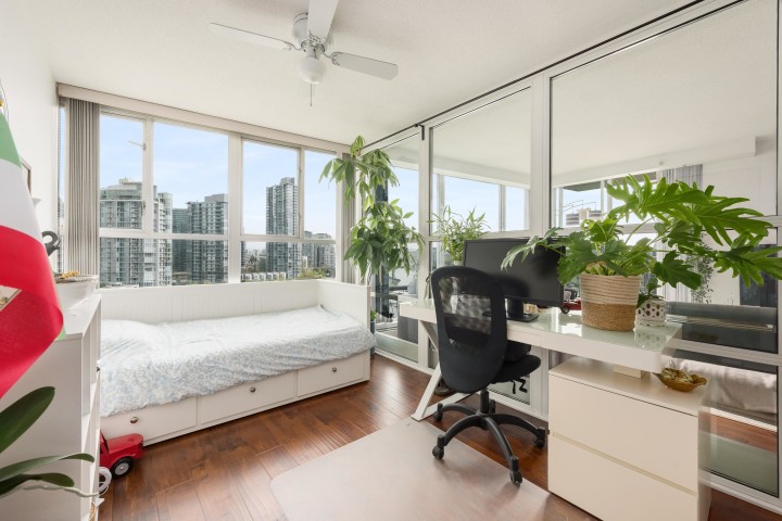 Photo 17 at 1201 - 1228 Marinaside Crescent, Yaletown, Vancouver West