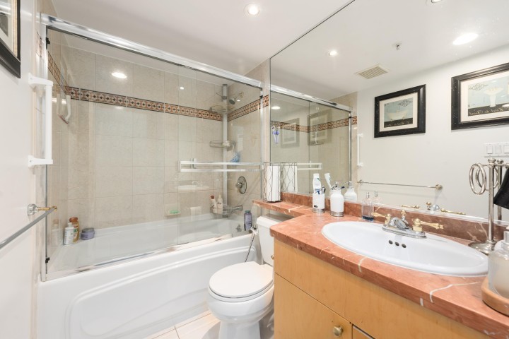 Photo 19 at 1201 - 1228 Marinaside Crescent, Yaletown, Vancouver West