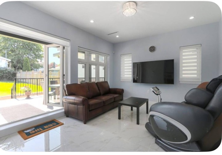 Photo 6 at 4666 Earles Street, Collingwood VE, Vancouver East