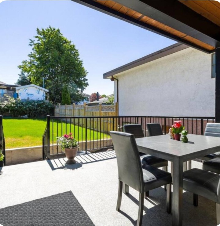 Photo 3 at 4666 Earles Street, Collingwood VE, Vancouver East