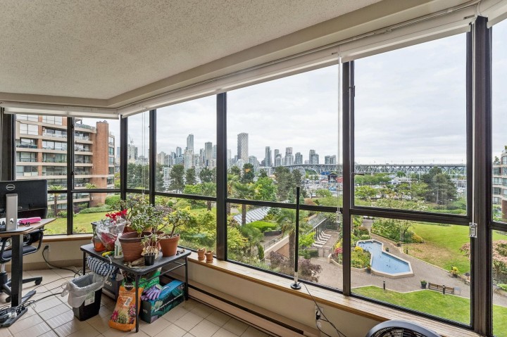 Photo 2 at 404 - 1470 Pennyfarthing Drive, False Creek, Vancouver West