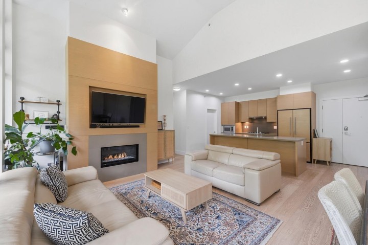 Photo 5 at 506 - 3606 Aldercrest Drive, Roche Point, North Vancouver