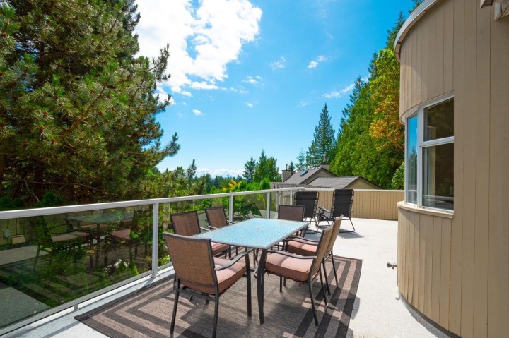 Photo 8 at 4895 Northwood Drive, Cypress Park Estates, West Vancouver