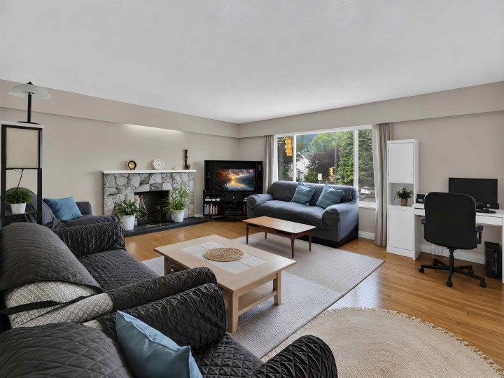 Photo 7 at 1020 E King Edward Avenue, Fraser VE, Vancouver East