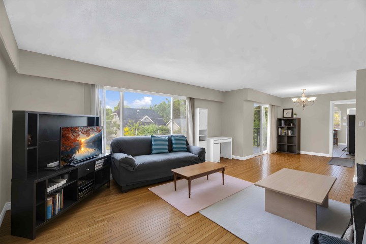 Photo 10 at 1020 E King Edward Avenue, Fraser VE, Vancouver East