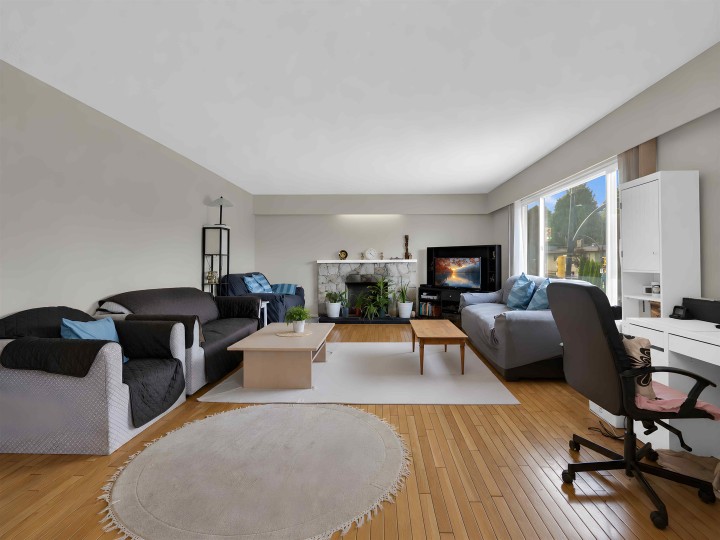 Photo 8 at 1020 E King Edward Avenue, Fraser VE, Vancouver East