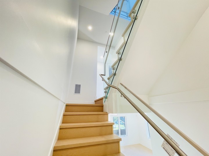 Photo 3 at 1 - 2452 Harrison Drive, Fraserview VE, Vancouver East