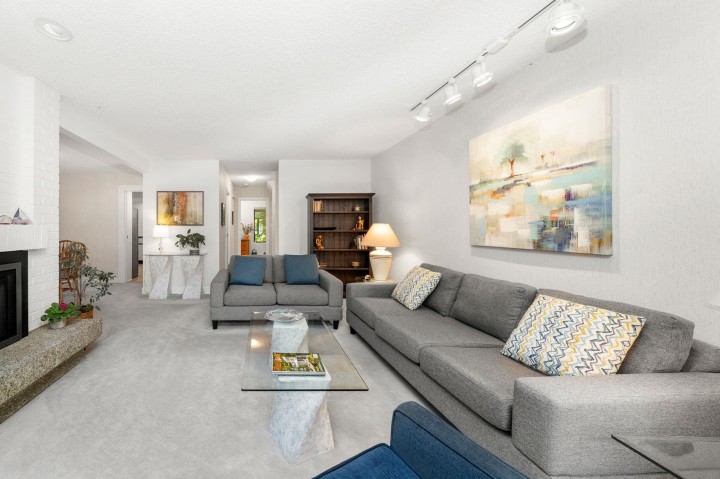 Photo 6 at 826 Frederick Road, Princess Park, North Vancouver