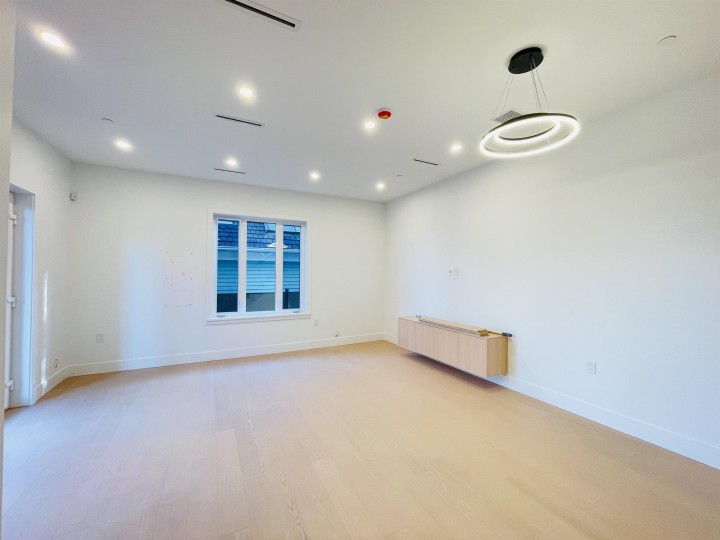 Photo 2 at 2 - 2452 Harrison Drive, Fraserview VE, Vancouver East