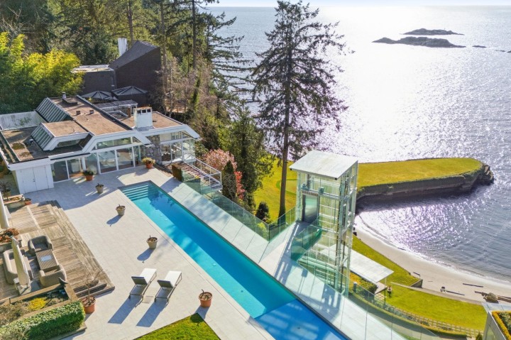Photo 1 at 5210 Marine Drive, Caulfeild, West Vancouver