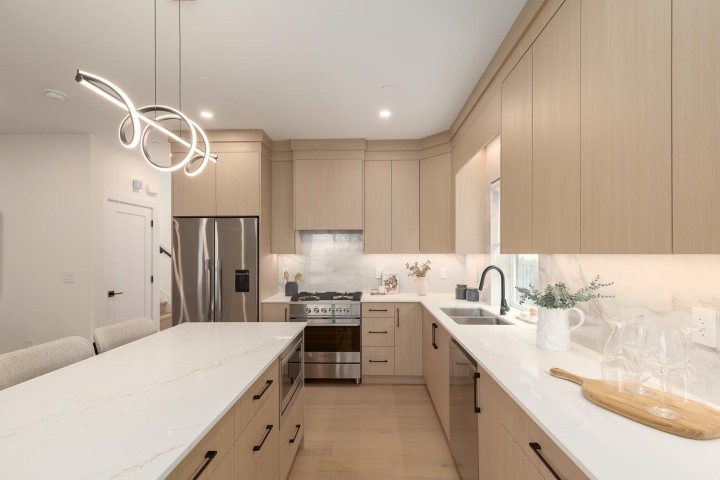 Photo 12 at 1 - 3633 Turner Street, Renfrew VE, Vancouver East