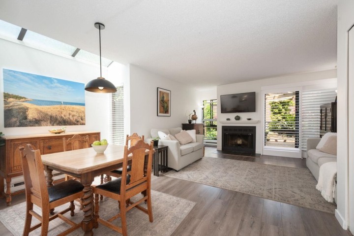 Photo 2 at 10 - 230 W 14th Street, Central Lonsdale, North Vancouver